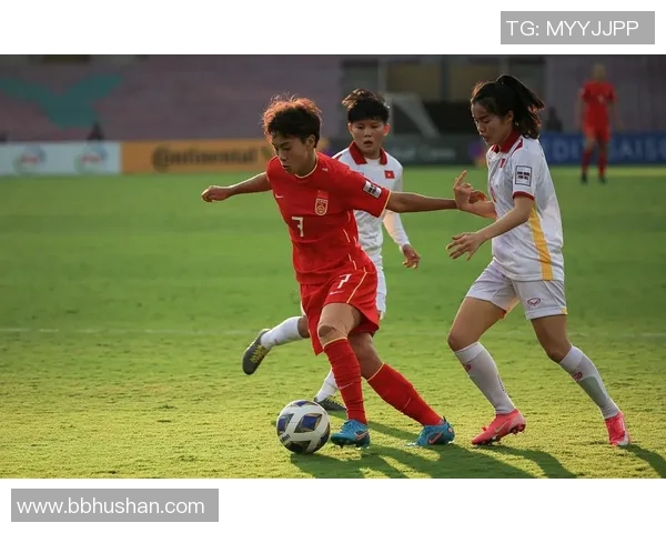 王秀英独家分享足球心得与技巧助你提升球技的秘诀与经验